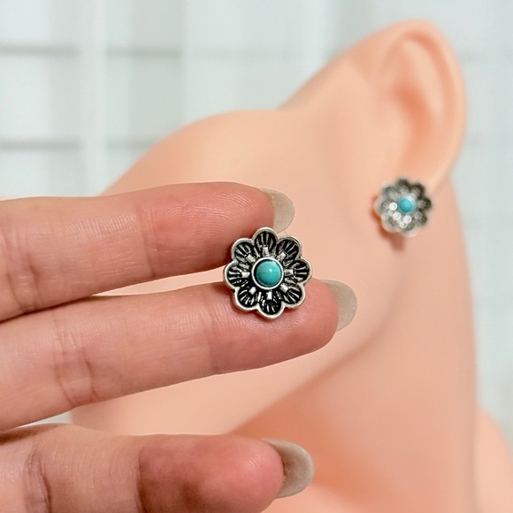 Silver Flower Earrings with Turquoise Center - Picture 4 of 7